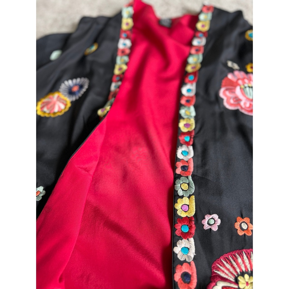Natori Black Embroidered Kimono Jacket Floral Open Front Boho Statement XL - Picture 11 of 16